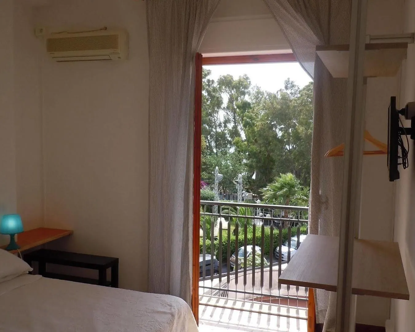 Albergo Casetta Bianca Casteldaccia 2*,  Italia