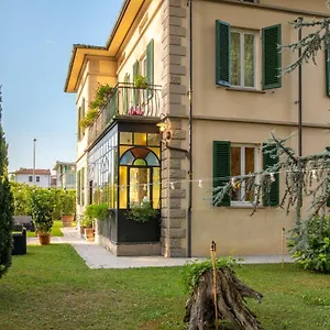 Bed & Breakfast Romantica Lucca