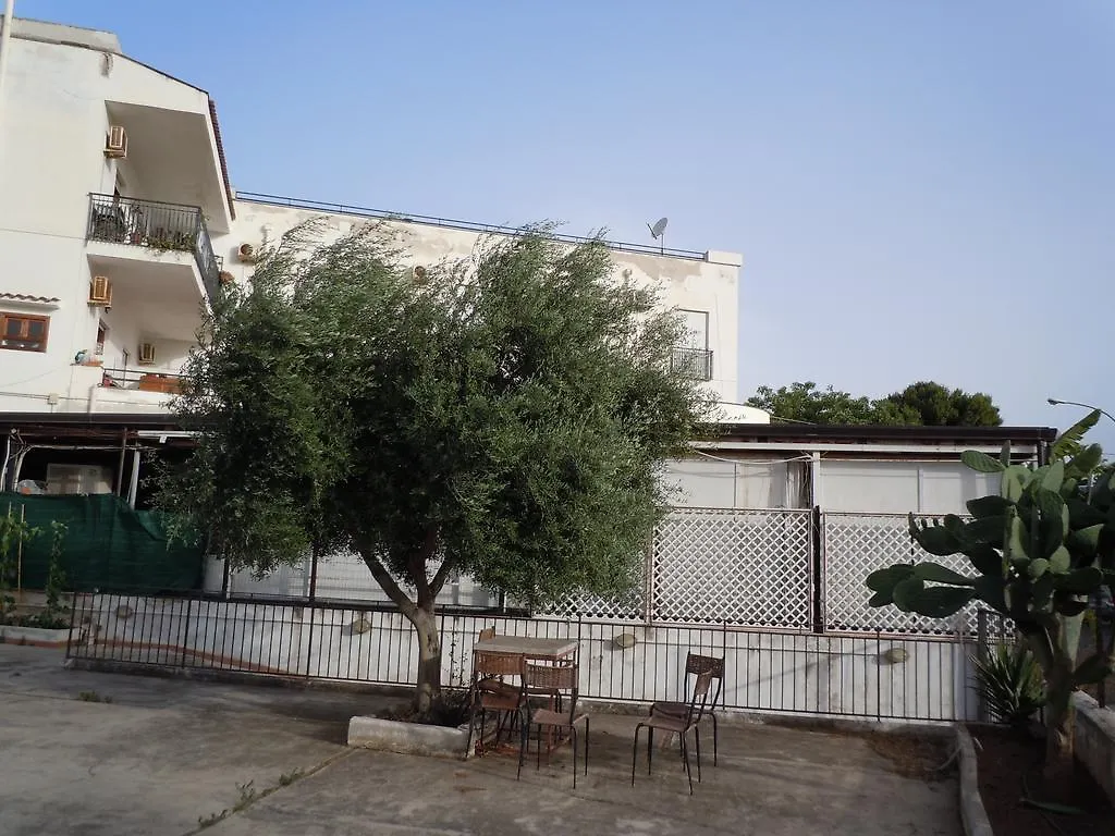 Albergo Casetta Bianca Casteldaccia 2*,  Italy